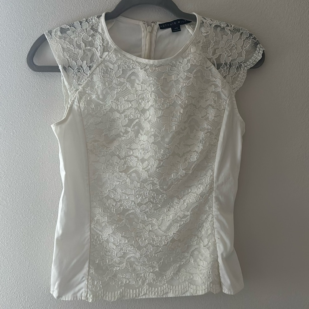 Antonio Melani cap sleeve lace front feminine smooth silhouette top blouse white